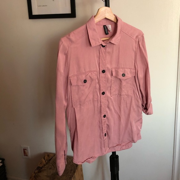 πPastel Pink blouseπ - Picture 2 of 2